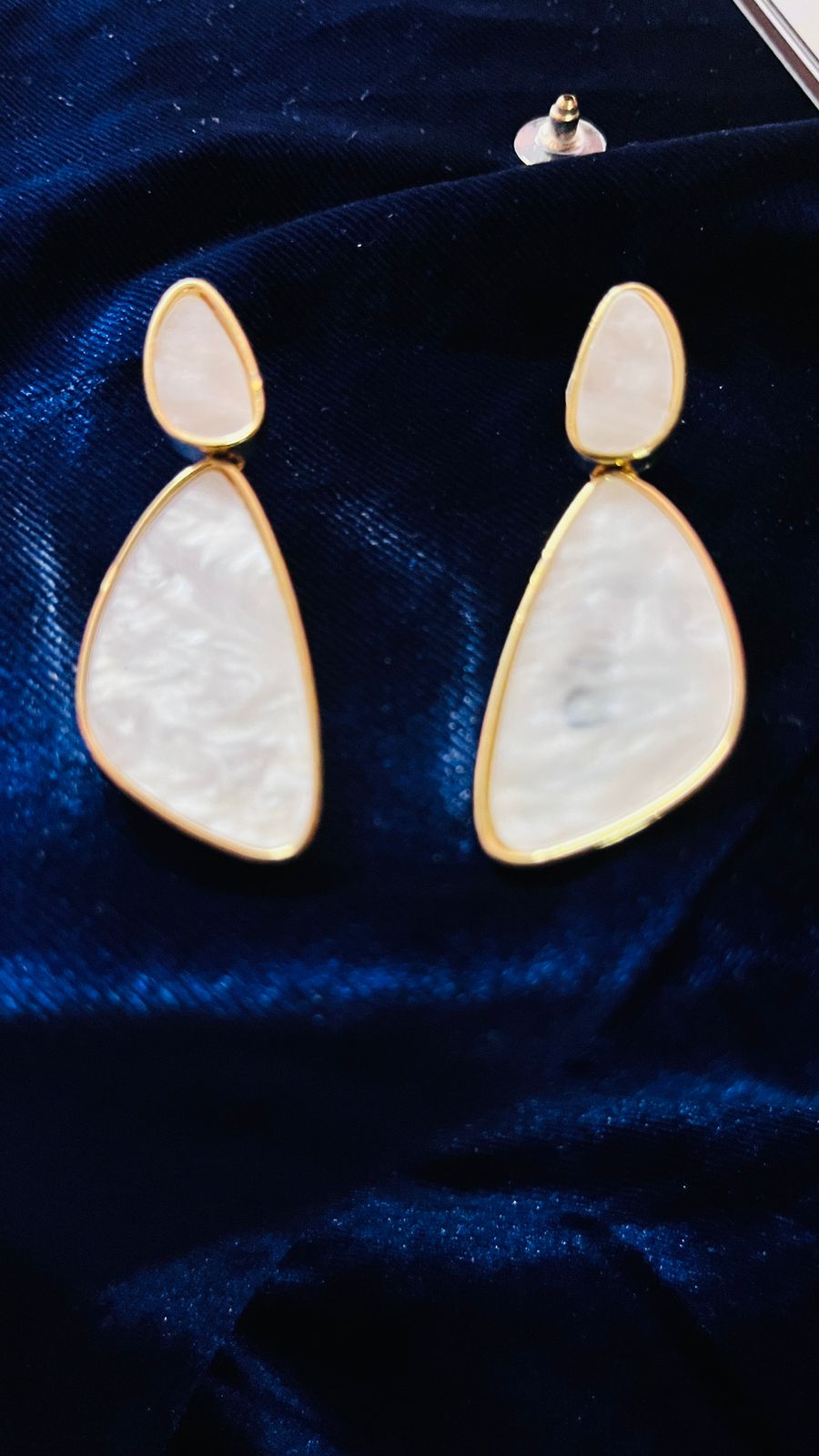 Earrings White Design 