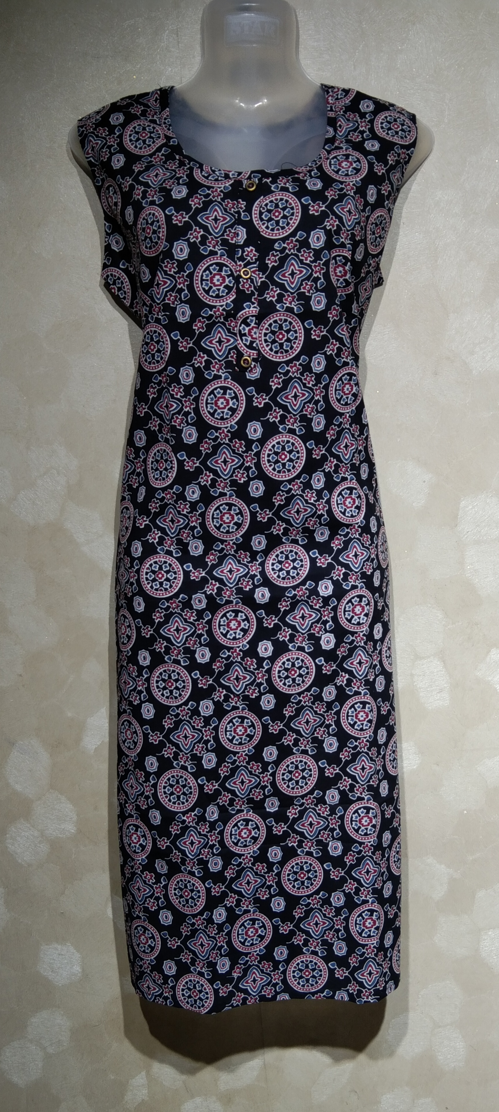 Kurti Black, Maroon Colour 