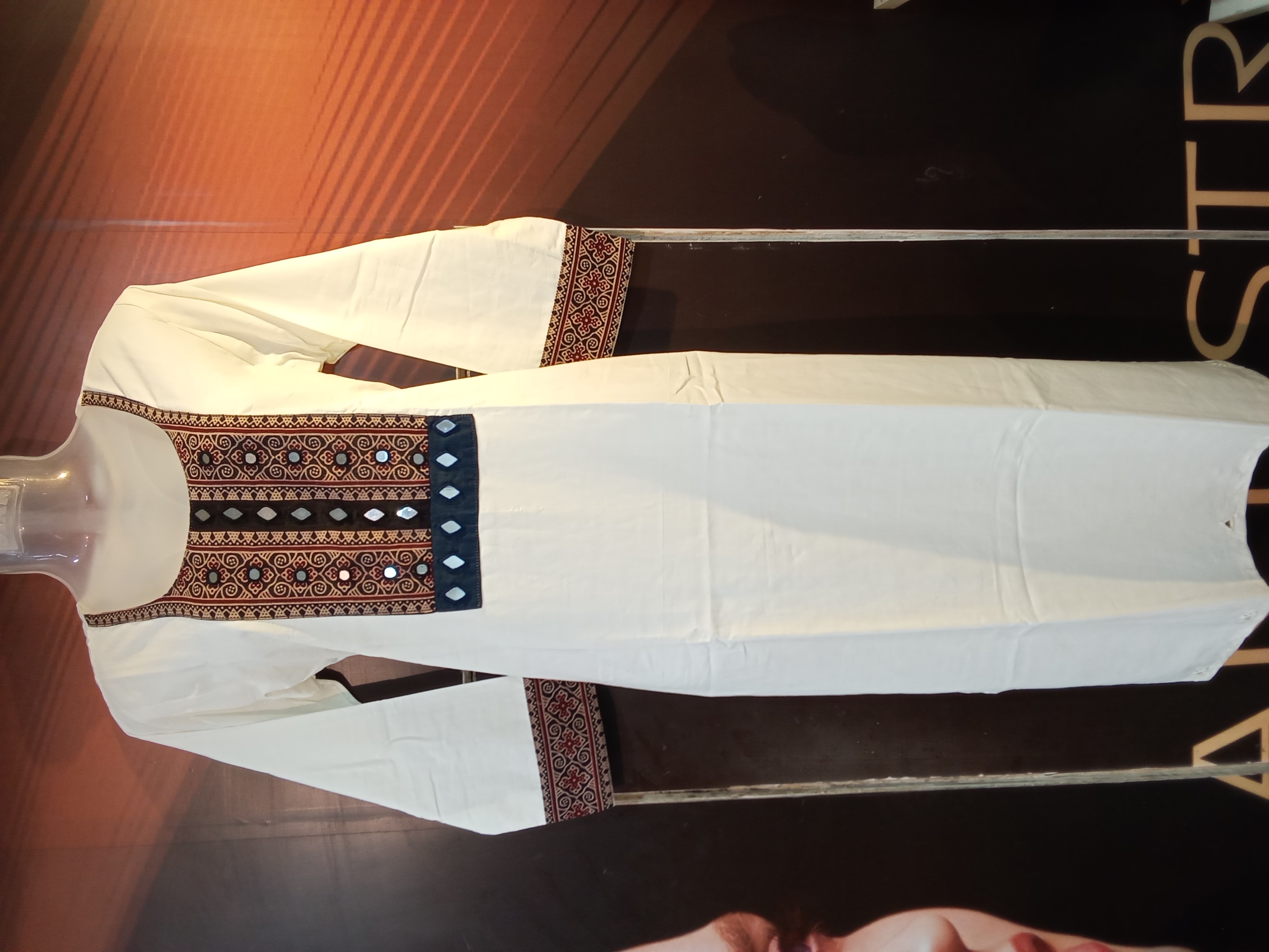 Kurti front mirror work