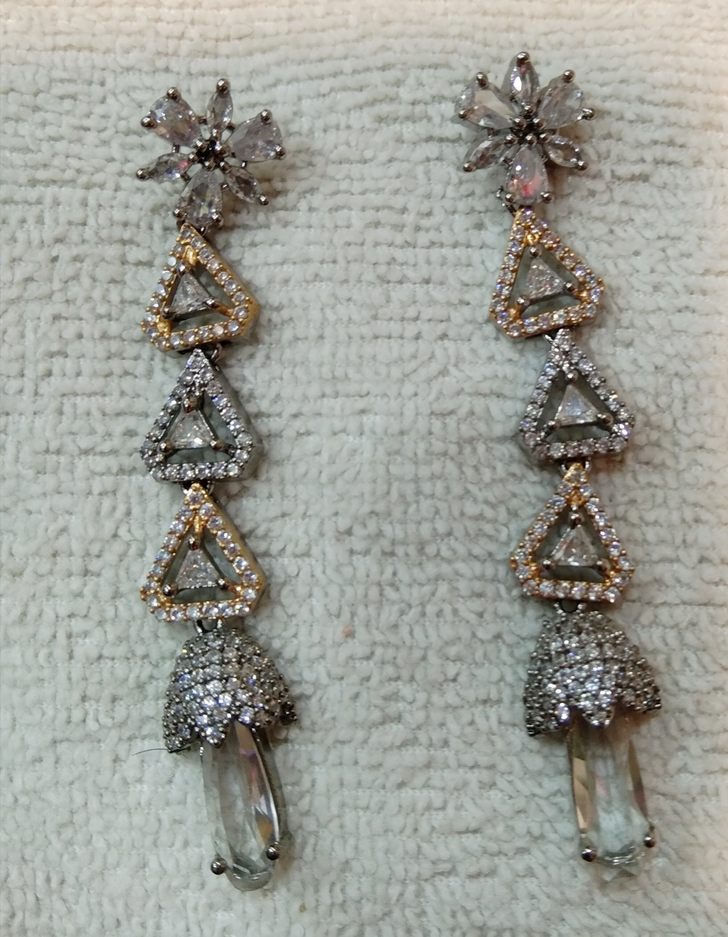 Earrings White & Golden Stone 
