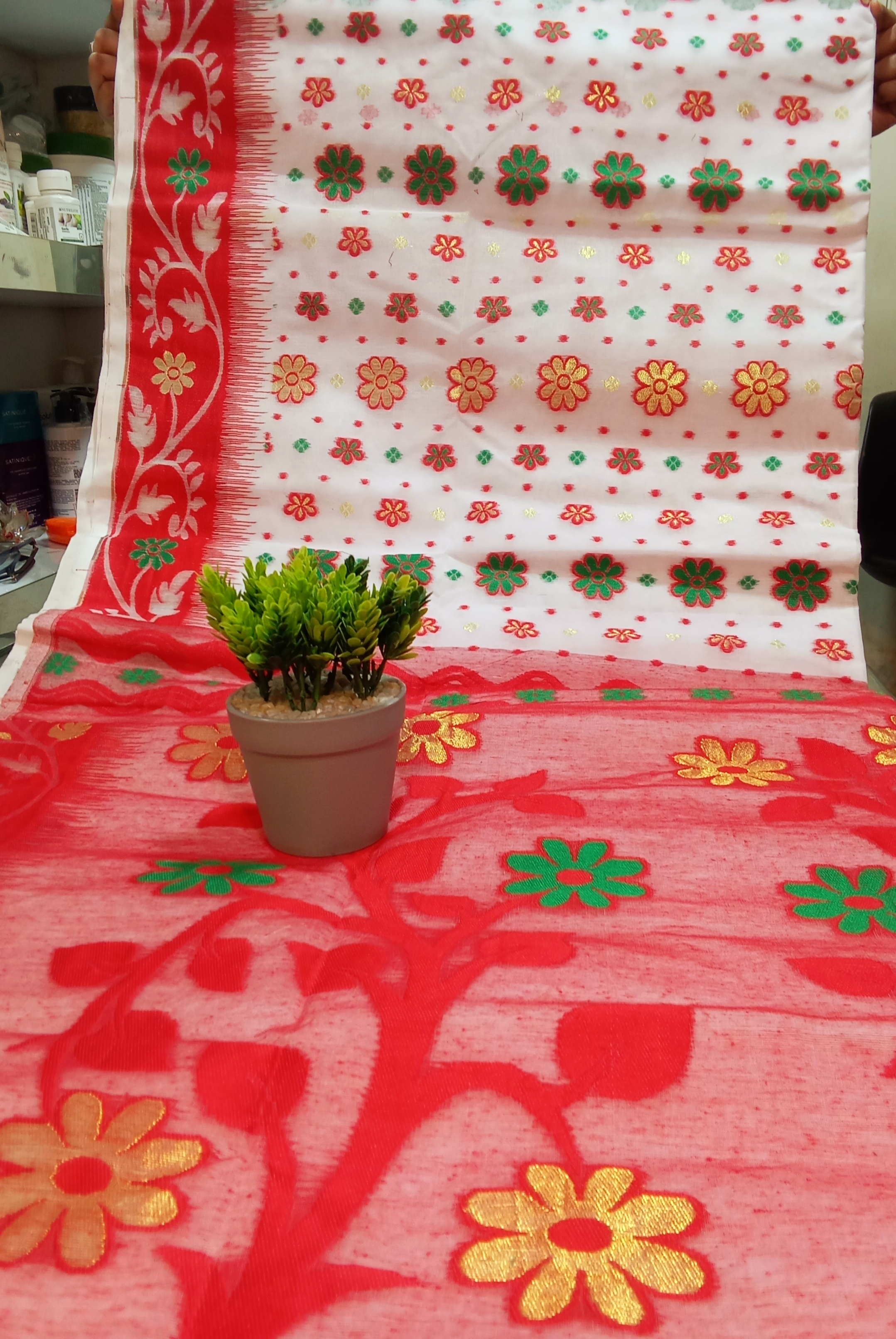 Sari dhakai tath red &white