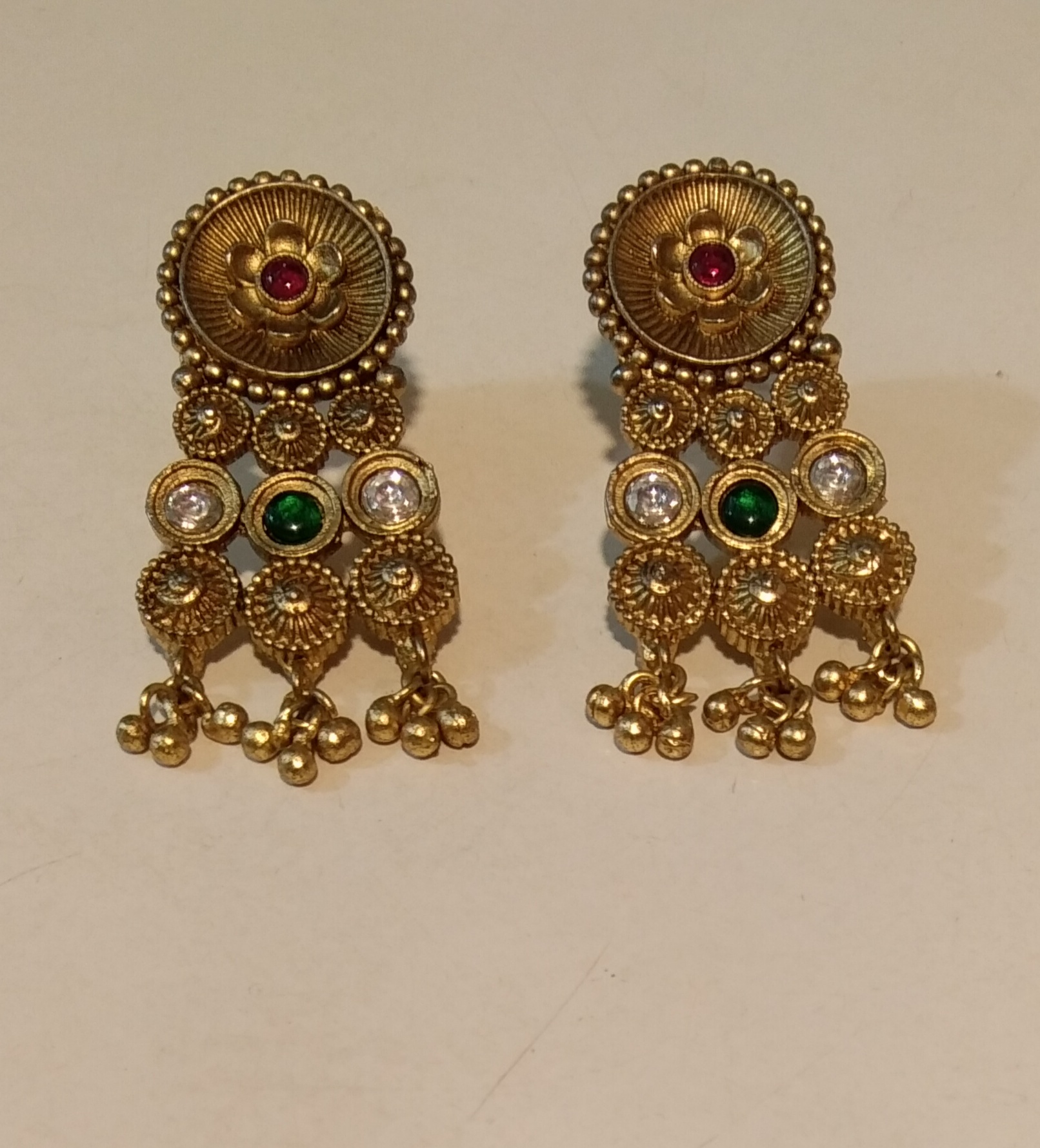 Earrings Golden White & Green Stone 7(31.03.25)