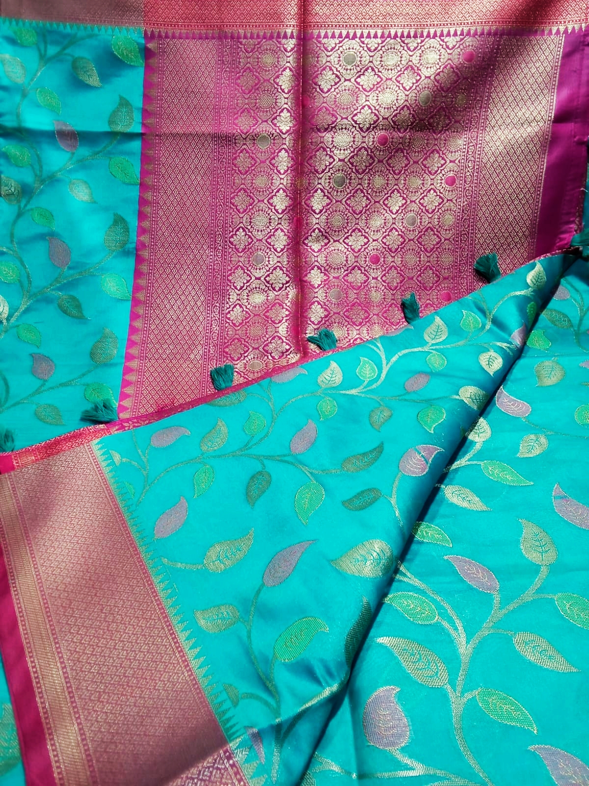 Sari Tissue Green, Maroon & Golden Design 3(26.08.25)