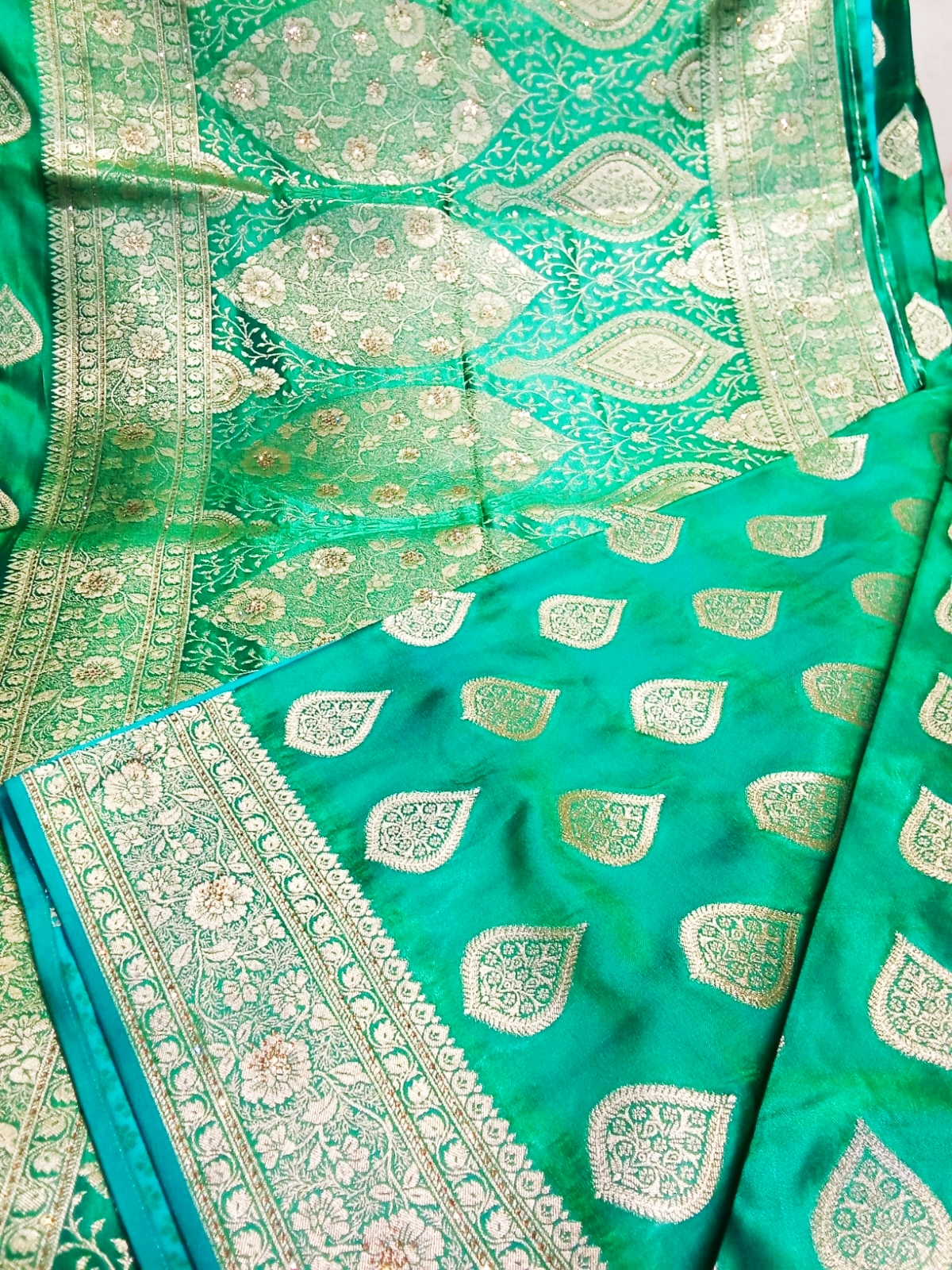 Sari Bangalore Silk Green & Golden Work 1(26.08.25)
